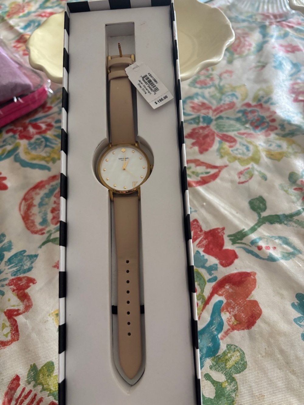 kate spade Beige and Gold Round Dial Women's Watch